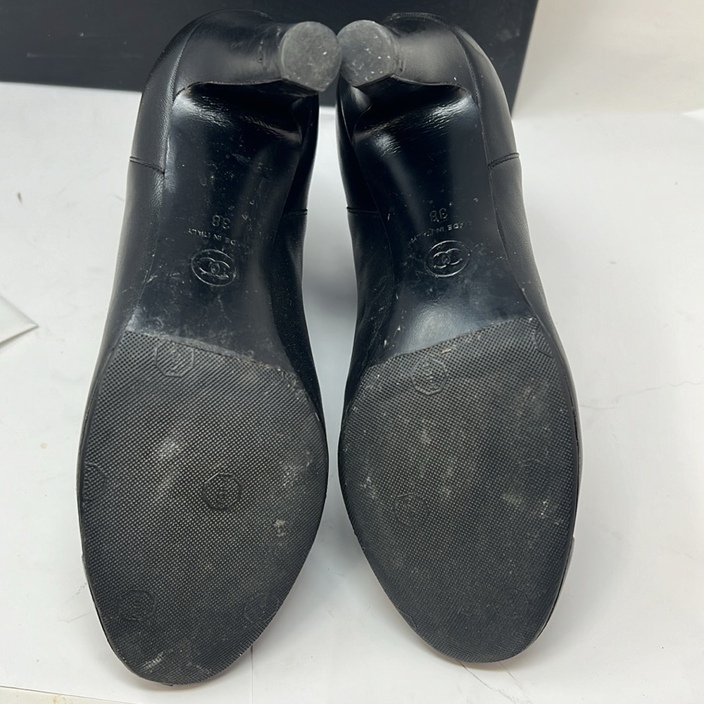 Chanel Sz 38 Short Lambskin Pull On 3.5”Heel Boots Booties - Picture 13 of 16